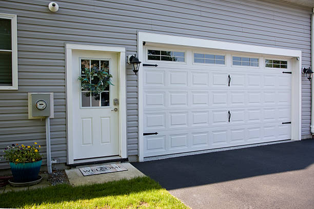 24/7 Emergency Garage Door Panel Replacement experts in Rosedale, LA